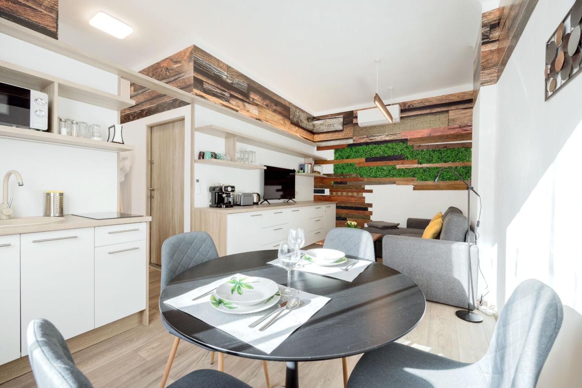 Elemental Retreats - Wood & Water Studios Budapest Luaran gambar