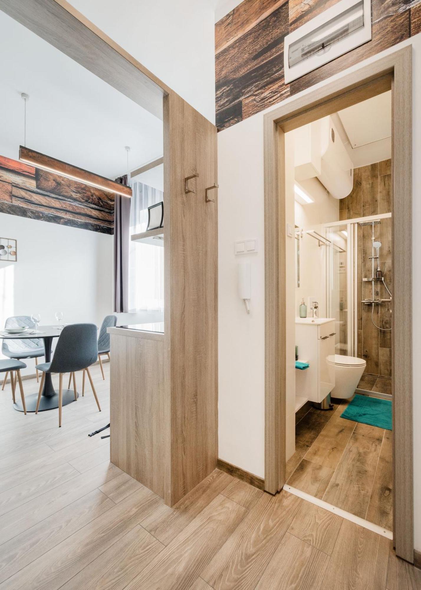 Elemental Retreats - Wood & Water Studios Budapest Luaran gambar